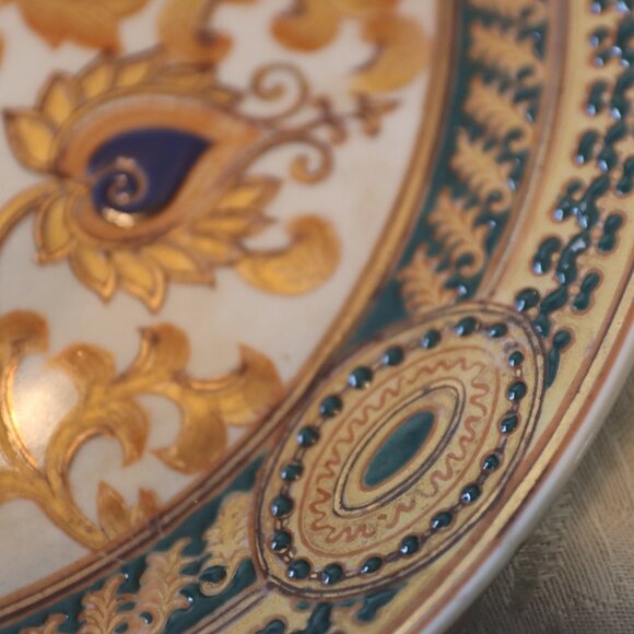 Beautiful Vintage Decorative Plate By Oriental Accent Raised jewels 10in. - Picture 5 of 10